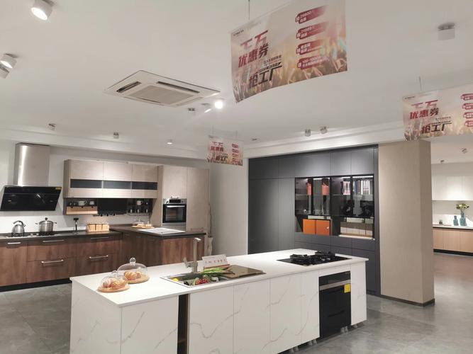 177号富逸苑二层,主要经营:建筑装饰材料销售,涂料销售,五金产品零售